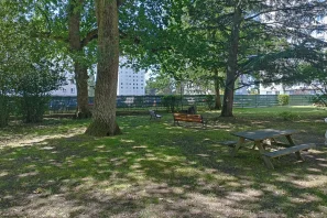 Open Space - 44800 - 1 poste - 250€