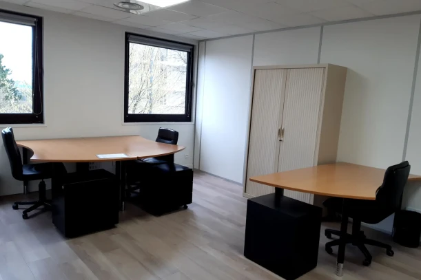 Bureau privé - 69760 - 2 postes - 690€