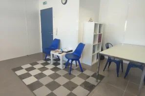 Bureau privé - 13090 - 7 postes - 850€