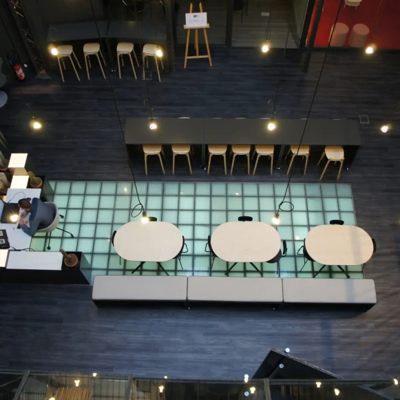 Bureau privé 30 m² 5 postes Location bureau Rue Alexandre Parodi Paris 75010 - photo 1