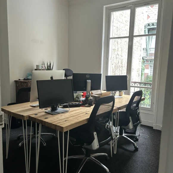 Bureau privé 17 m² 6 postes Location bureau Rue Saint-Didier Paris 75016 - photo 1