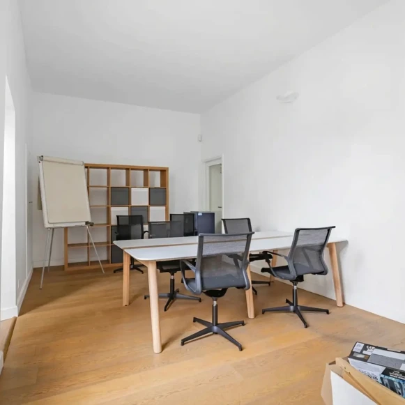 Espace indépendant 190 m² 31 postes Coworking Rue des Archives Paris 75003 - photo 9