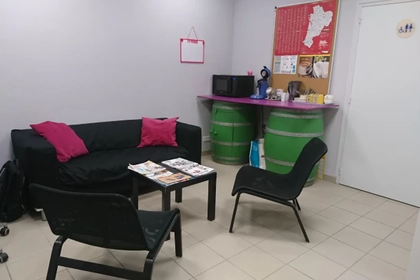 Open Space - 17400 - 1 poste - 100€
