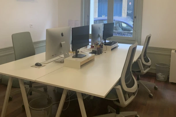 Open Space - 75007 - 1 poste - 410€