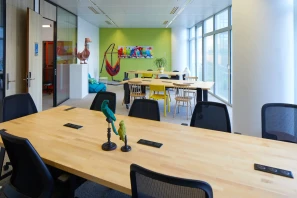 Bureau privé - 92931 - 4 postes - 2400€