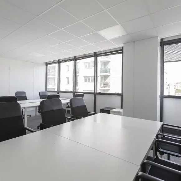 Bureau privé 50 m² 14 postes Coworking Rue Lortet Lyon 69007 - photo 2