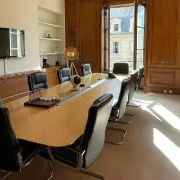 Bureau privé 234 m² 35 postes Location bureau Rue Royale Paris 75008 - photo 1