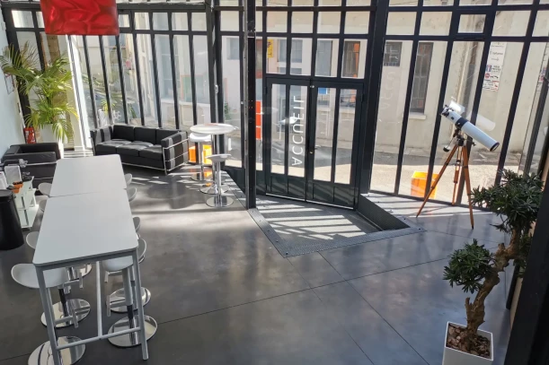 Bureau privé - 69009 - 2 postes - 650€