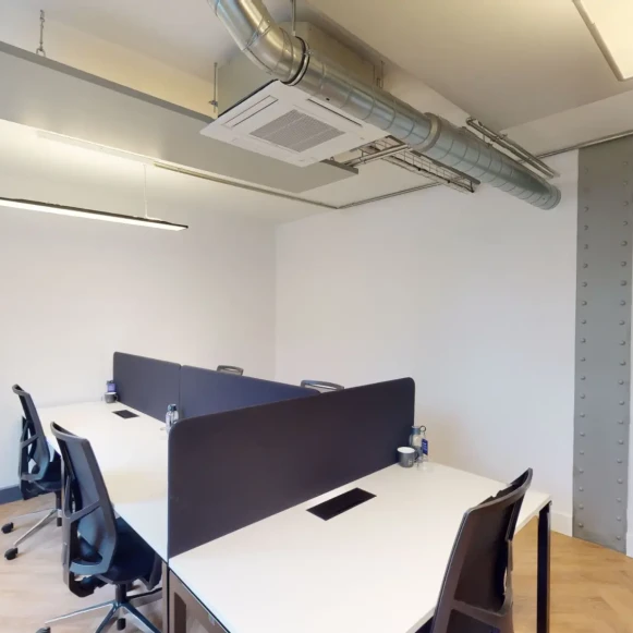 Bureau privé 25 m² 6 postes Location bureau Rue des Petits Hôtels Paris 75010 - photo 2