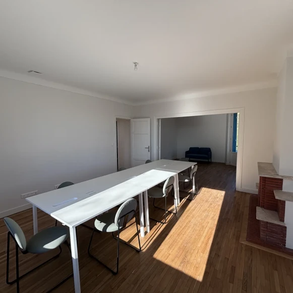 Open Space  6 postes Location bureau Le Bourg Soussac 33790 - photo 2