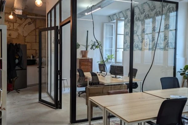 Bureau privé - 33000 - 4 postes - 595€