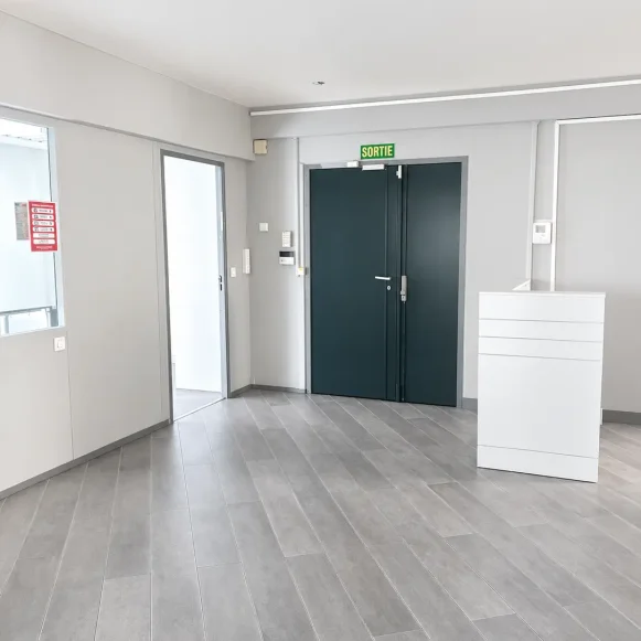 Bureau privé 194 m² 35 postes Coworking Rue de Paris Le Pré-Saint-Gervais 93310 - photo 5