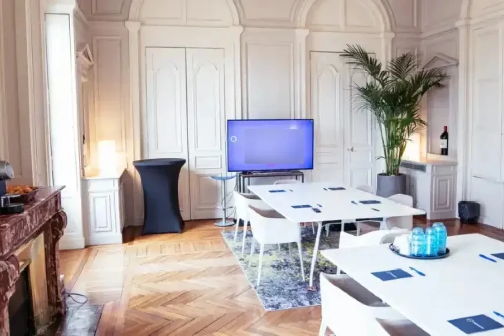 Bureau privé - 33000 - 8 postes - 3200€