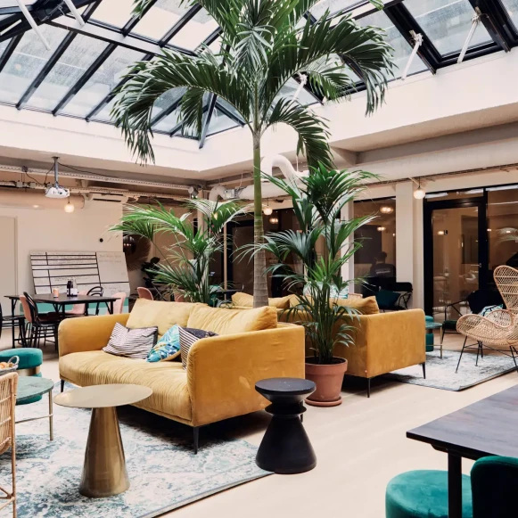 Bureau privé 80 m² 18 postes Location bureau Rue Duhesme Paris 75018 - photo 1