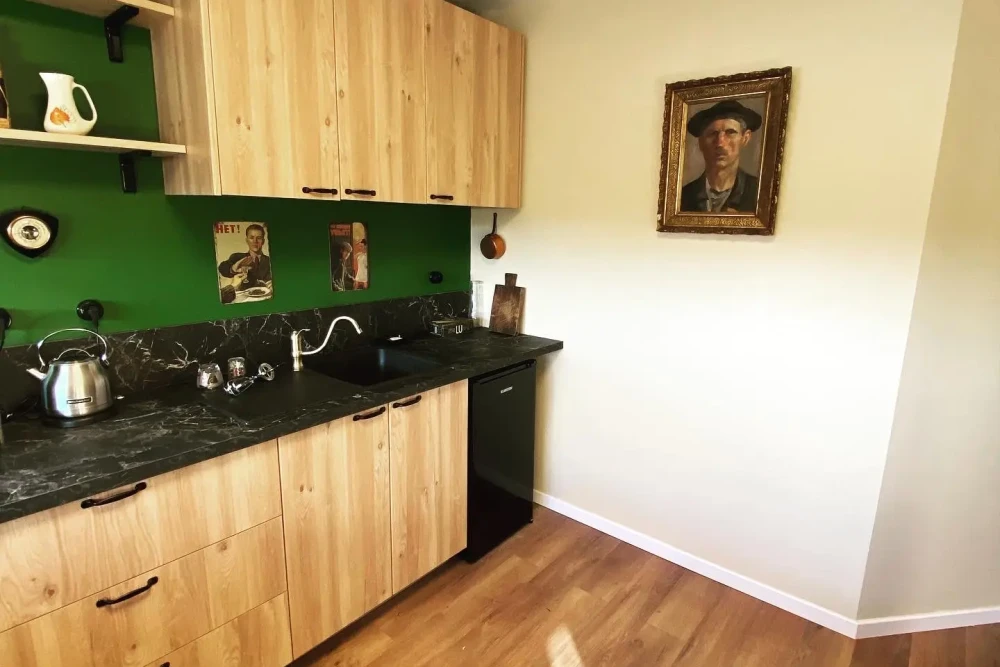Open Space - 44200 - 3 postes - 280€