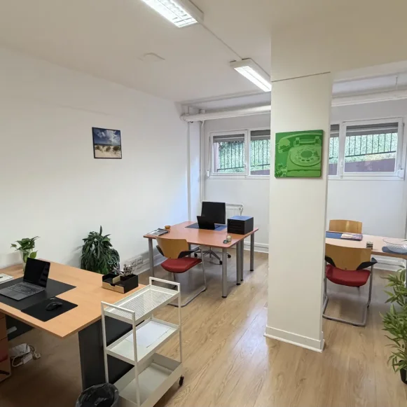 Bureau privé 21 m² 4 postes Coworking Avenue Jean Moulin Montreuil 93100 - photo 4