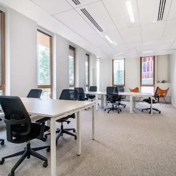 Bureau privé 13 m² 4 postes Coworking Boulevard de Belfort Lille 59000 - photo 1