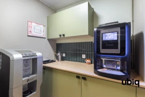 Espace indépendant - 75010 - 32 postes - 12900€