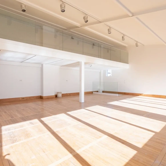 Espace indépendant 180 m² 30 postes Location bureau Rue des Arquebusiers Paris 75003 - photo 12