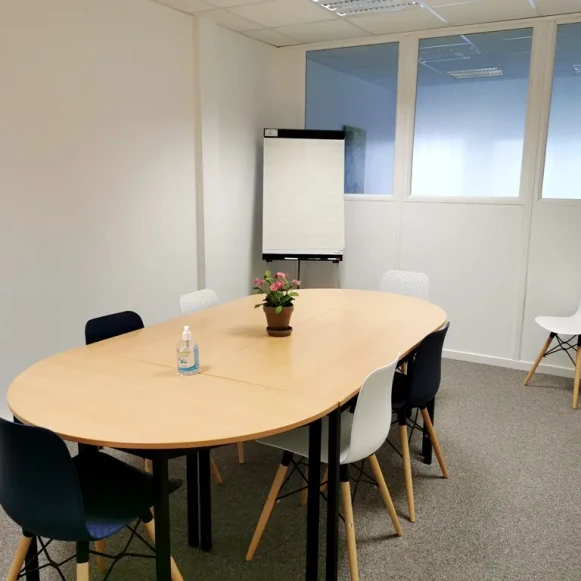 Bureau privé 11 m² 1 poste Coworking Avenue Barbara Trignac 44570 - photo 9