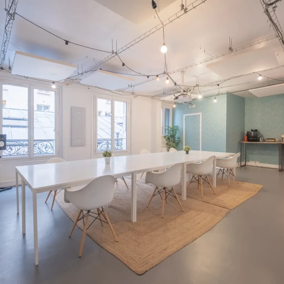 Bureau privé 25 m² 6 postes Coworking Rue des Epinettes Paris 75017 - photo 12