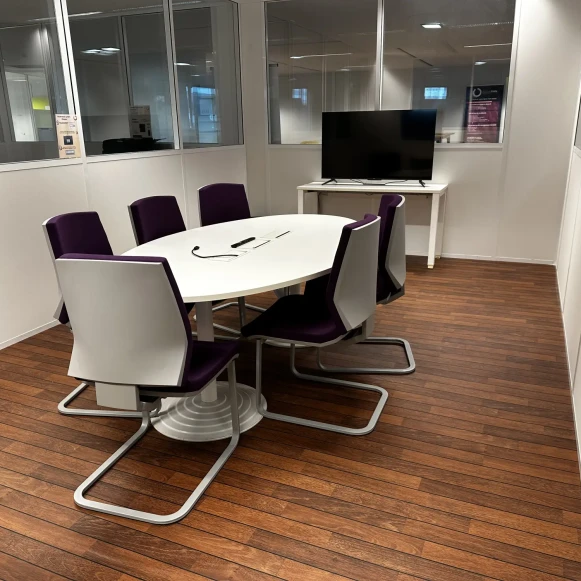 Bureau privé 33 m² 8 postes Coworking Rue Hoche Puteaux 92800 - photo 8