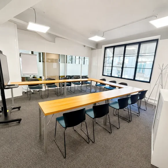 Bureau privé 16 m² 6 postes Location bureau Rue de Richelieu Paris 75002 - photo 4