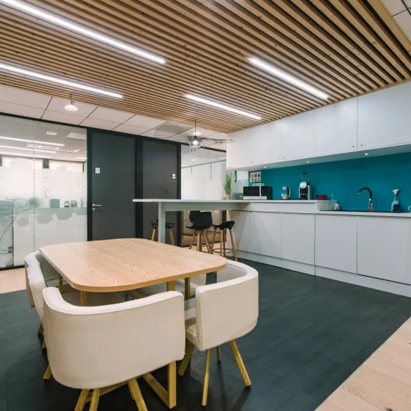 Bureau privé 12 m² 1 poste Coworking Rue Robert Caumont Bordeaux 33300 - photo 5
