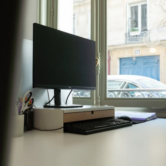Open Space  2 postes Location bureau Rue de Bellechasse Paris 75007 - photo 2
