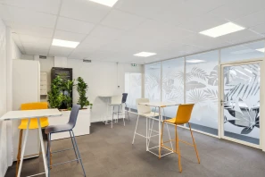 Open Space - 44200 - 50 postes - 140€