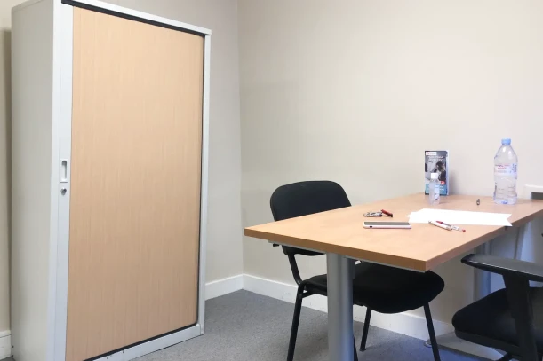 Bureau privé - 75001 - 1 poste - 480€