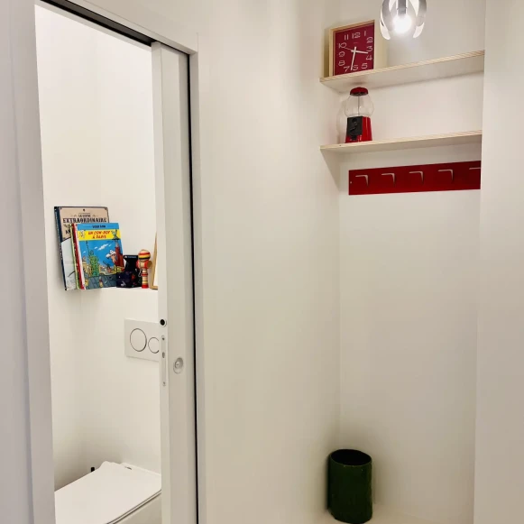 Espace indépendant 45 m² 8 postes Location bureau Rue Lamartine Paris 75009 - photo 12