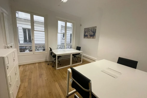 Espace indépendant - 75001 - 12 postes - 6900€