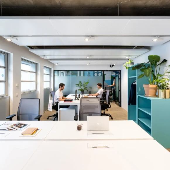 Bureau privé 52 m² 14 postes Location bureau Boulevard Voltaire Paris 75011 - photo 1