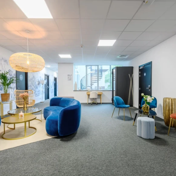 Bureau privé 5 m² 1 poste Coworking Allée Alexandre Borodine Rhône 69791 - photo 6