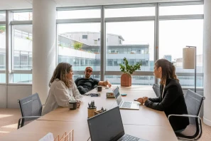 Bureau privé - 93200 - 4 postes - 1600€