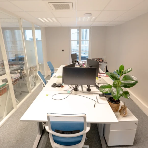 Espace indépendant 150 m² 25 postes Location bureau Rue Notre Dame des Victoires Paris 75002 - photo 7