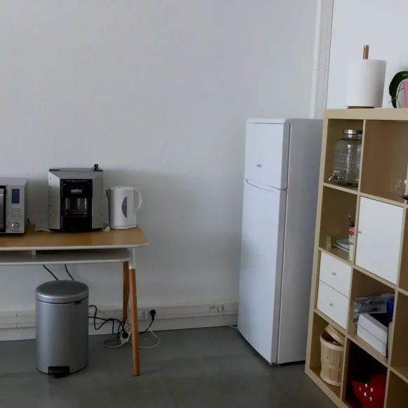 Open Space  6 postes Location bureau Avenue Robespierre La Garde 83130 - photo 5