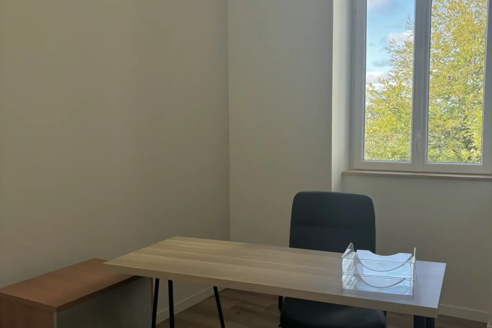 Bureau privé - 64100 - 1 poste - 490€