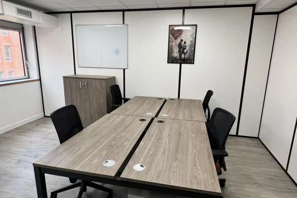 Bureau privé - 92360 - 4 postes - 1000€