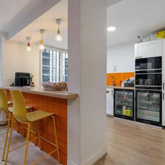 Espace indépendant 80 m² 14 postes Coworking Rue Saint-Fiacre Paris 75002 - photo 3