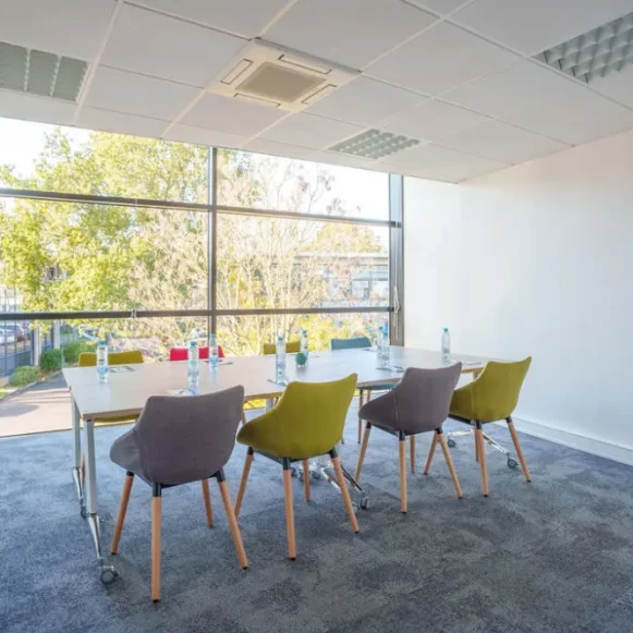 Bureau privé 12 m² 2 postes Coworking Avenue des Amethystes Nantes 44300 - photo 8