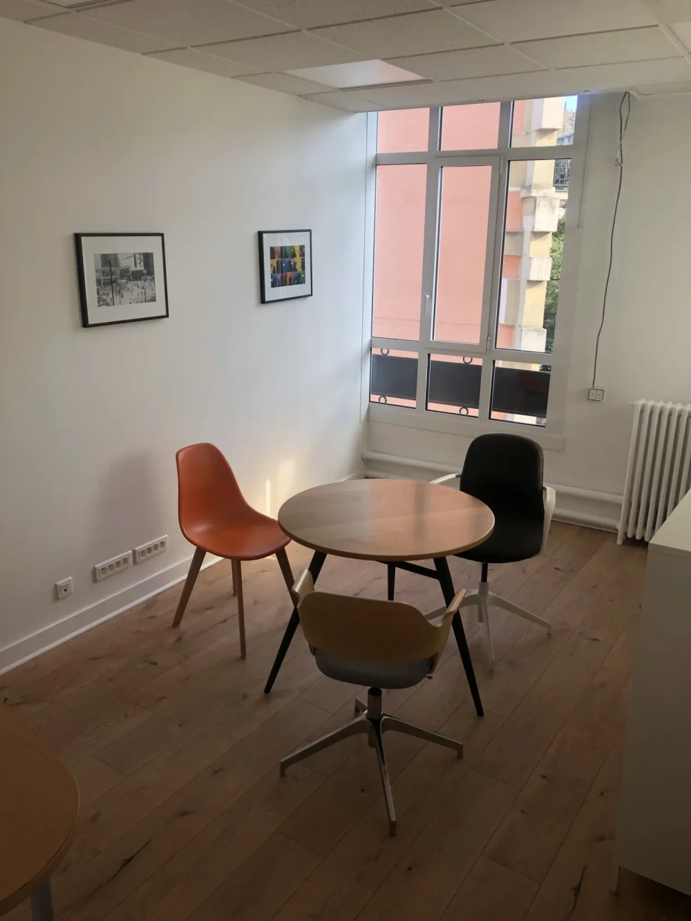 Open Space - 75011 - 10 postes - 425€