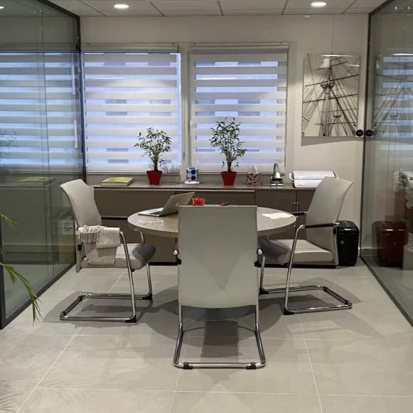 Espace indépendant 100 m² 10 postes Location bureau Rue de la Pyramide Boulogne-Billancourt 92100 - photo 3