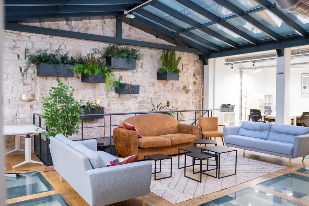 Espace indépendant - 75010 - 80 postes - 36000€