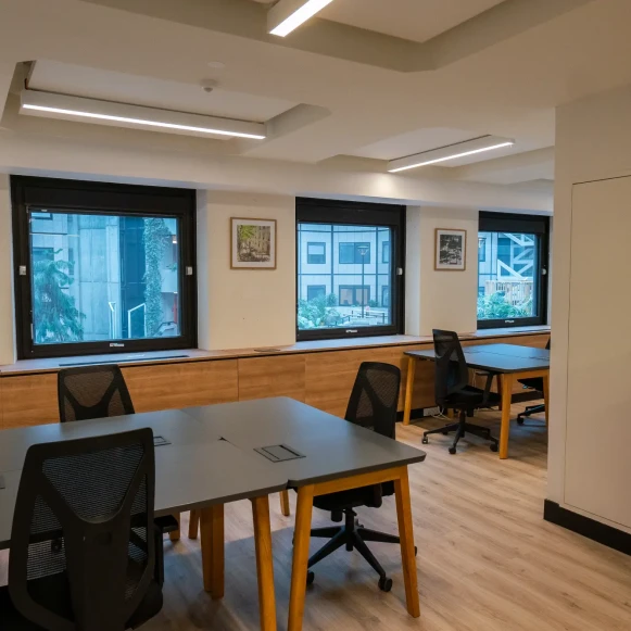 Bureau privé 11 m² 3 postes Coworking Rue de Genève Lyon 69006 - photo 9