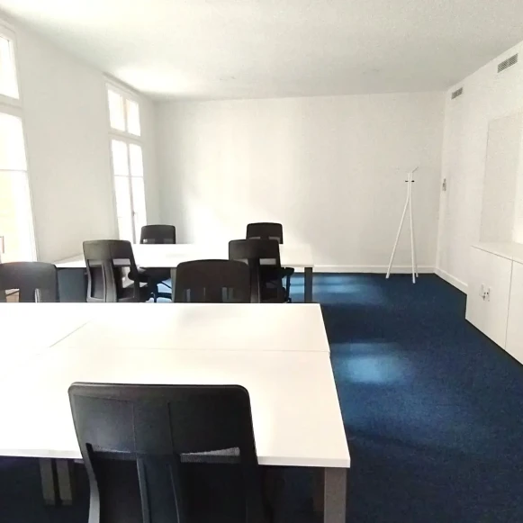 Bureau privé 37 m² 8 postes Coworking Rue de la Terrasse Paris 75017 - photo 1