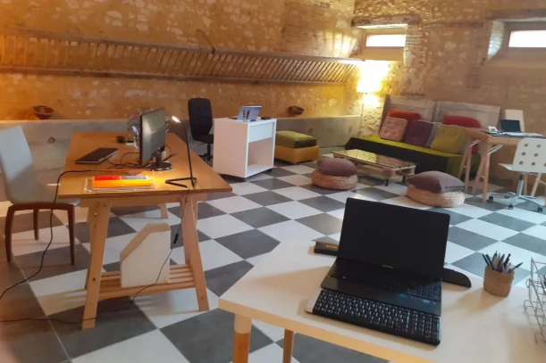 Open Space - 61380 - 4 postes - 245€