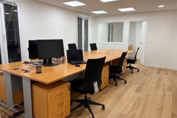 Open Space - 75002 - 5 postes - 350€