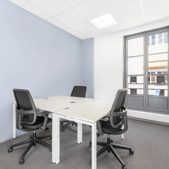 Bureau privé 15 m² 3 postes Location bureau Rue de France Nice 06000 - photo 8